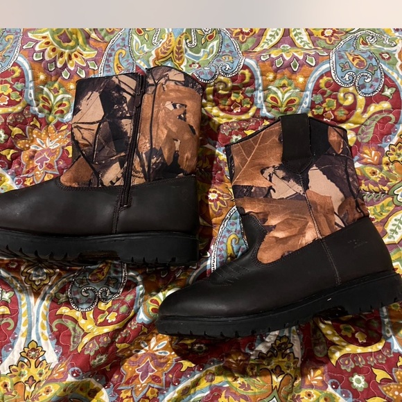 Camouflage and Brown Boots - Picture 2 of 6